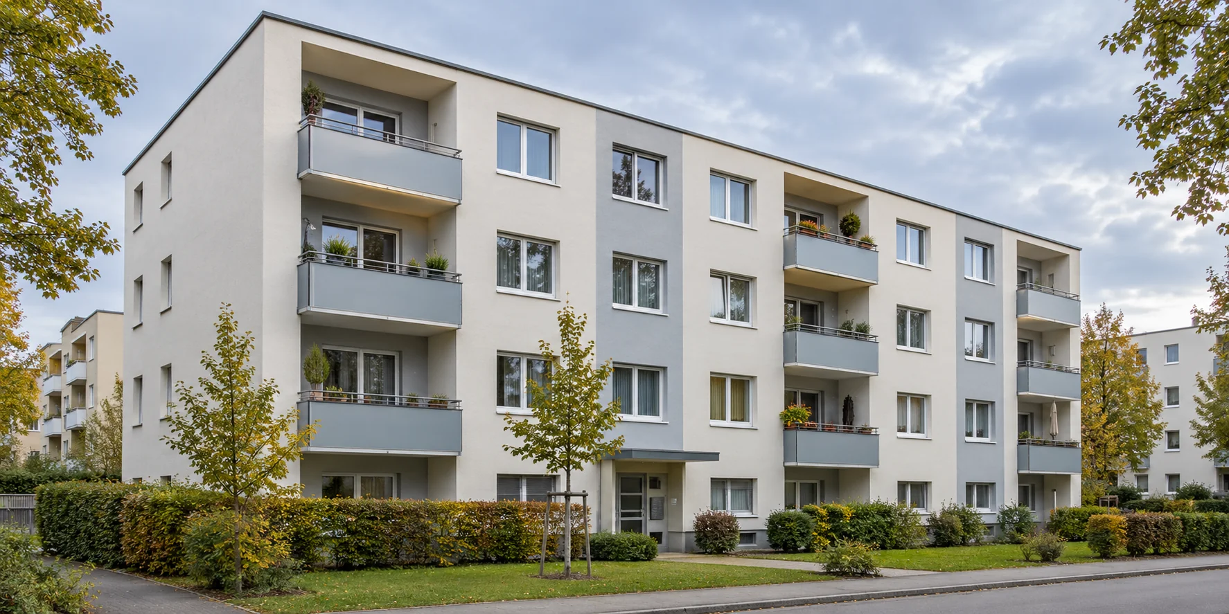 Generisches modernisiertes Mehrfamilienhaus – KI-Symbolbild, keine Aufnahme des genannten Projekts